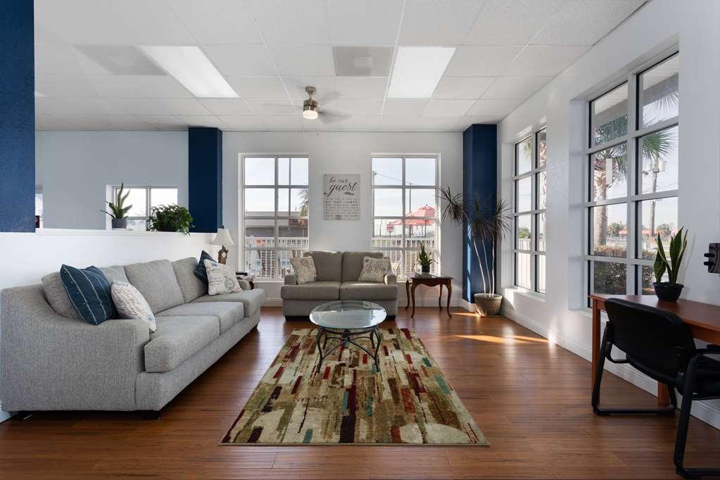Baymont By Wyndham Marianna Hotel Interior photo