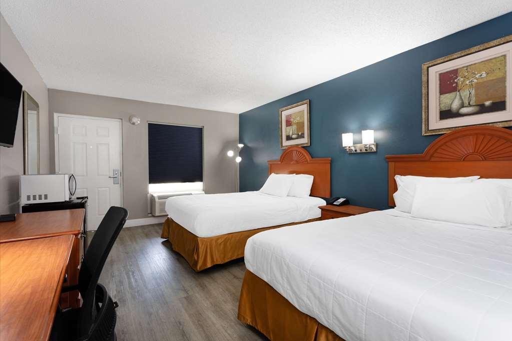 Baymont By Wyndham Marianna Hotel Room photo